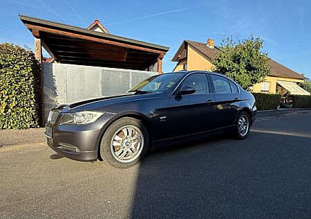 BMW 325i -