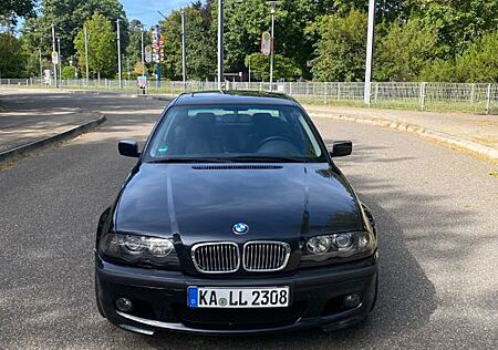 BMW 328i