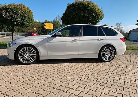 BMW 335d xDrive Touring Automatic - HUD