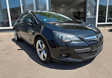 Opel Astra J GTC Innovation