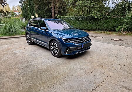 VW Tiguan Volkswagen 2.0 TDI SCR 147kW DSG 4MOTION R-Line ...