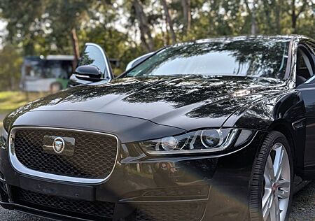 Jaguar XE 20d 180PS Portfolio Automatik Portfolio