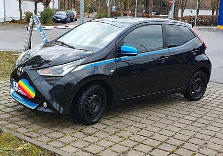Toyota Aygo (X) Aygo (X) 1,0-l-VVT-i x-trend x-trend