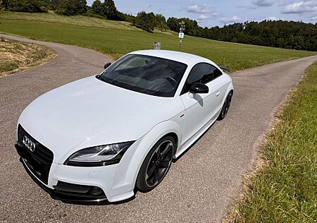 Audi TT Coupe 2.0 TFSI - S Line