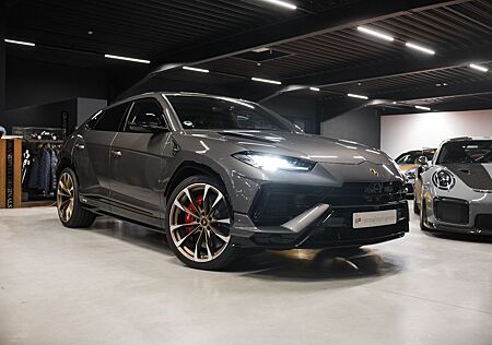 Lamborghini Urus S-Akropovic-Carbon Paket-23" Zoll-Räder