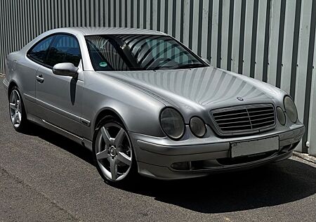 Mercedes-Benz CLK 230 KOMPRESSOR AVANTGARDE LEDER AUT SHZ AMG*