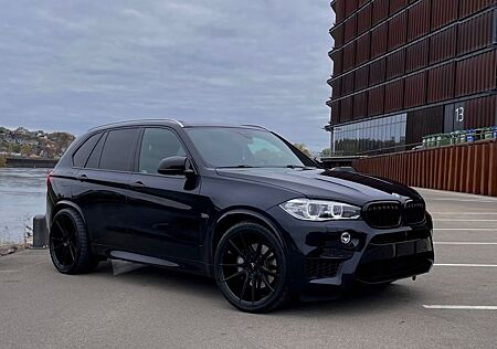 BMW X5 xDrive50i -