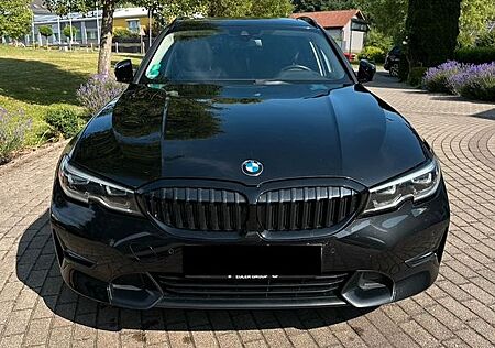 BMW 320d Touring Sport Line Automatik Sport Line