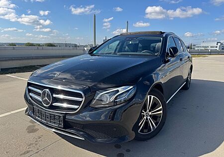 Mercedes-Benz E 220 d T Avantagrde NAVI*LED*PANORAMA*ASSISTENZ