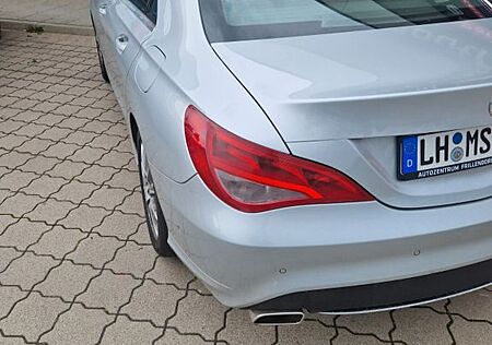 Mercedes-Benz CLA 180 -