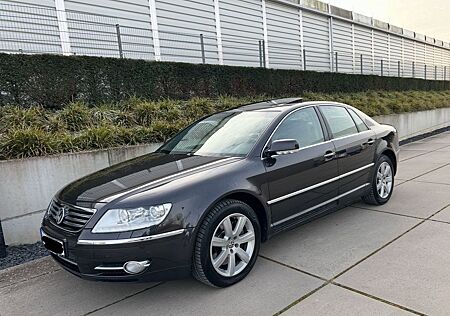 VW Phaeton Volkswagen 3.0 V6 TDI 4MOTION Tiptronic 5-Sitzer -
