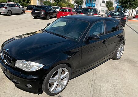 BMW 118d -Schwarz Uni E87 Xenon Sportsitze PDC