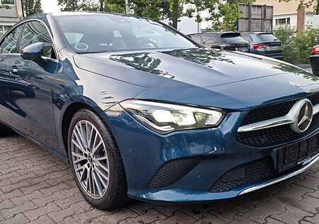 Mercedes-Benz CLA 200 Coupé PROGR PARKTRONIC BENZIEN 163 PS 7G DCT