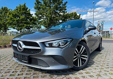 Mercedes-Benz CLA 180 CLA 180d 2.0d Shooting Brake/Panorama/Ambiente