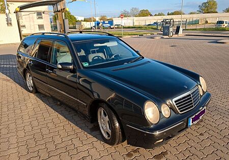 Mercedes-Benz E 320 T AVANTGARDE Avantgarde