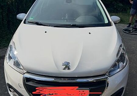Peugeot 208 gebraucht kaufen Peugeot 208 1.2 Allure PureTech 82 Allure
