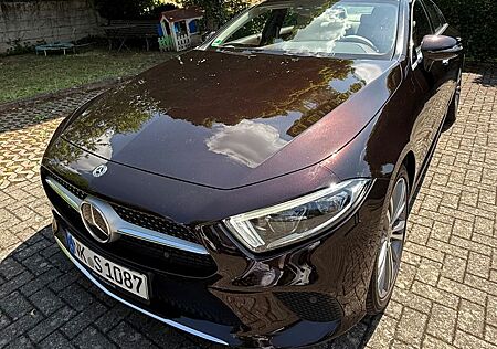 Mercedes-Benz CLS 300 d - Voll, Airmatic, Keyless, StandHzg