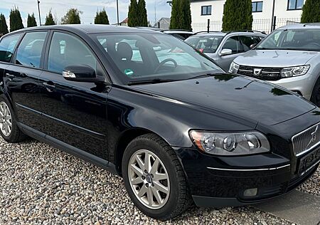 Volvo V50 Kombi D5 Momentum, 2.HAND