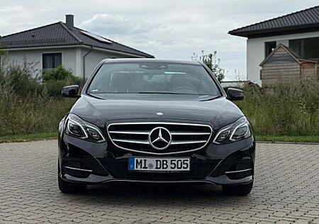Mercedes-Benz E 300 Mercedes BlueTEC Hybrid