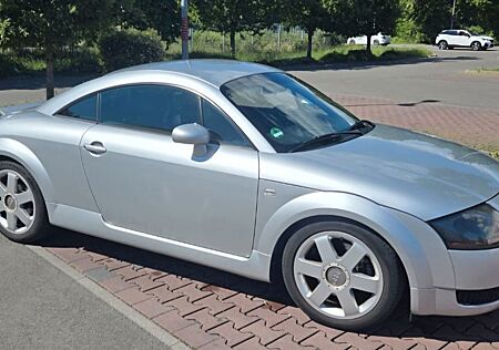 Audi TT Coupe -Nichtraucher Scheckheft Apple Android