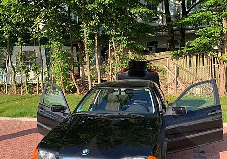 BMW 318i -