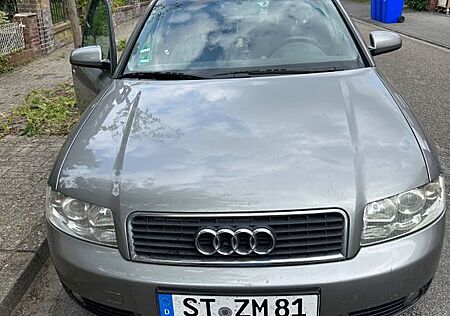 Audi A4 1.6 -