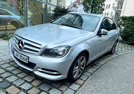 Mercedes-Benz 200