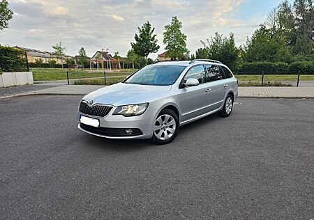 Skoda Superb 2.0 TDI Scheckheftgepflegt Top Zustand