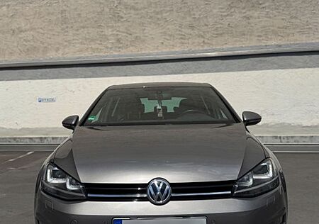 VW Golf Volkswagen 7 1.4 TSI - R-Line - 8fach Bereifung