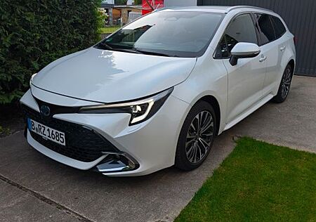 Toyota Corolla 1,8 Hybrid Team Deutschl Touring Spo...