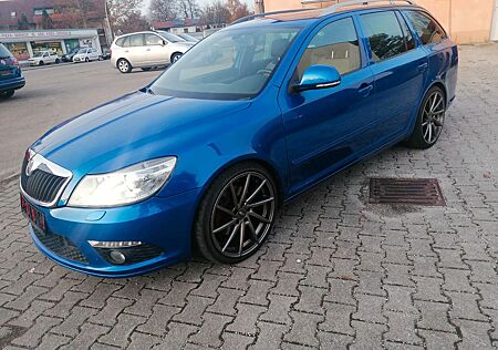 Skoda Octavia 2.0 TFSI RS Combi NAVI AHK PDC