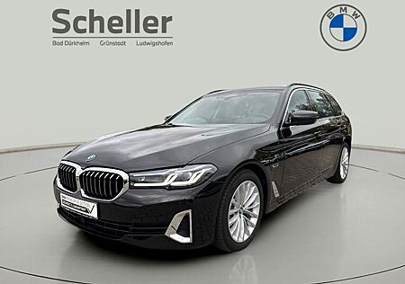 BMW 530e Touring Luxury Line Head-Up HK HiFi RFK