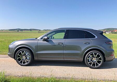 Porsche Cayenne Turbo - PDCC - 2 J. Garantie - kein OPF