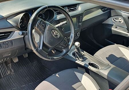 Toyota Avensis 1,8-l-Valvem. Edition S+ T. Sports E...