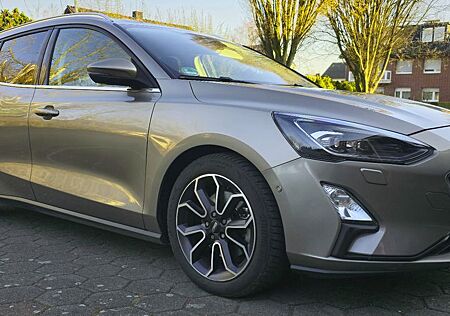 Ford Focus 2,0 EcoBlue 110kW Titanium Turnier +ZUSATZ