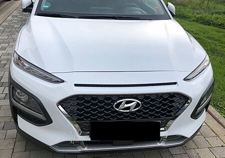 Hyundai Kona 1.6 T-GDI Premium DCT 4WD Premium