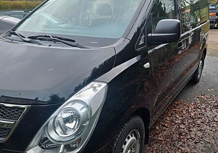 Hyundai H-1 Starex Grand Starex