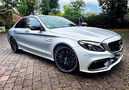Mercedes-Benz C 63 AMG C63 AMG V8 Biturbo Scheckheft Pano Klappenauspu