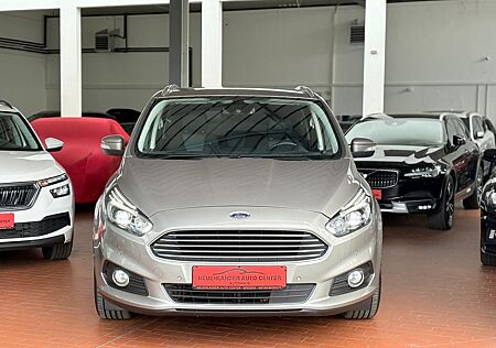 Ford S-Max Titanium-Navi-Leder-Kamera