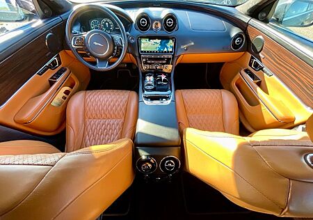 Jaguar XJ 3,0 V6 Kompressor AWD Portfolio Vollausstatt.