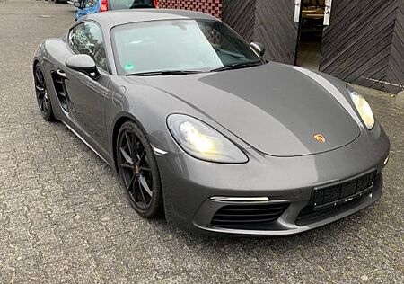 Porsche Cayman 718