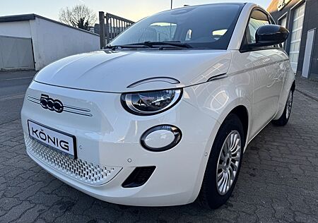 Fiat 500E Elektro RED MY25 Komfortpaket Automatik