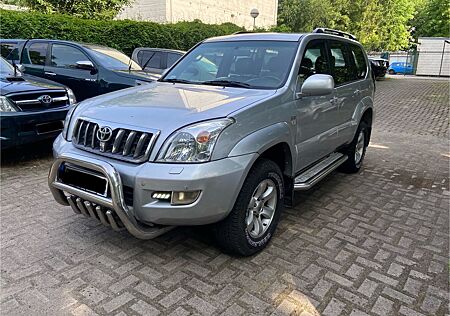 Toyota Land Cruiser Land Cruise 3.0 d Autm. 4x4 Navi Kamera M9