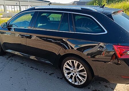 Skoda Superb 2.0 TDI SCR 147kW DSG 4x4 STYLE COMBI...