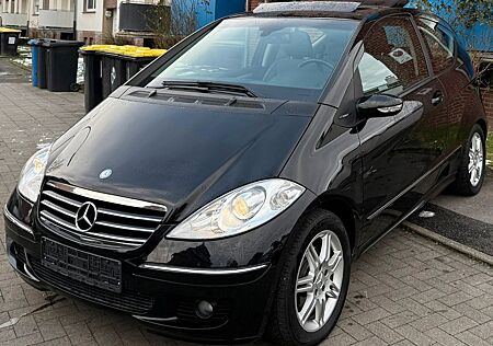 Mercedes-Benz A 150 Avantgarde *PANO-KLIMA-SHZ-TÜV NEU*