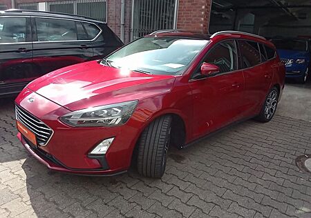 Ford Focus Turnier TITANIUM LED PANO - 3210