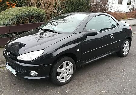 Peugeot 206 CC Cabrio 1.6 schwarz 109 PS