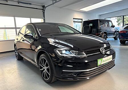 VW Golf Volkswagen VII Lim. Comfortline LED ACC CAR-PLAY PDC