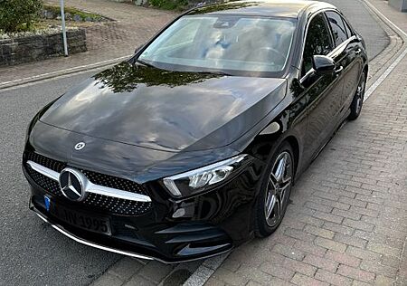 Mercedes-Benz A 180 -AMG*SHZG*MBUX*LED*18´Felgen*PARKASS*