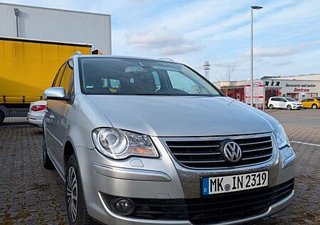 VW Touran Volkswagen 2.0 TDI DSG DPF Highline Highline